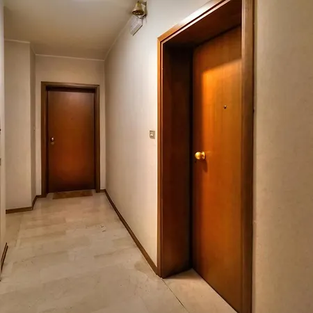 Casa Vincenzo Urban Living Near Station Apartment *