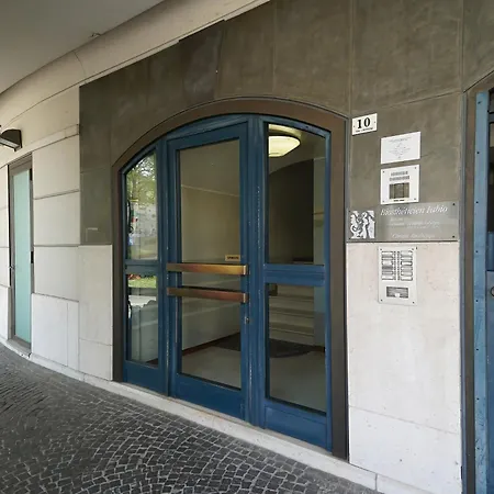 Casa Vincenzo Urban Living Near Station Apartment