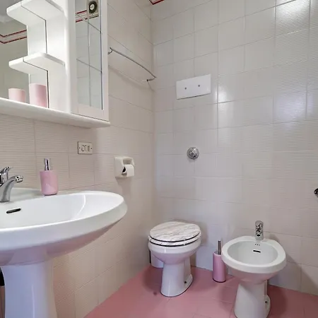 Apartment Casa Vincenzo Urban Living Near Station Conegliano